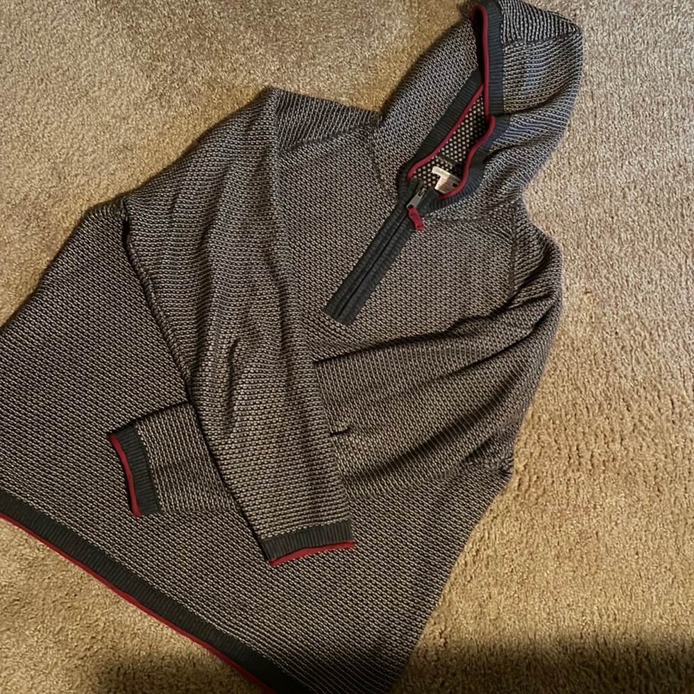 Men’s sweater